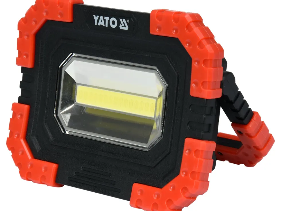 REFLEKTOR DIODOWY PRZENOŚNY 10W COB LED 680LM