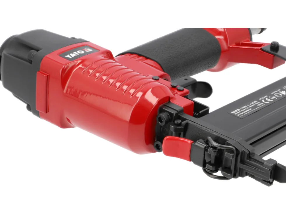 ZSZYWACZ PNEUMATYCZNY NA SZTYFTY 10-40MM I ZSZYWKI 16-40MM